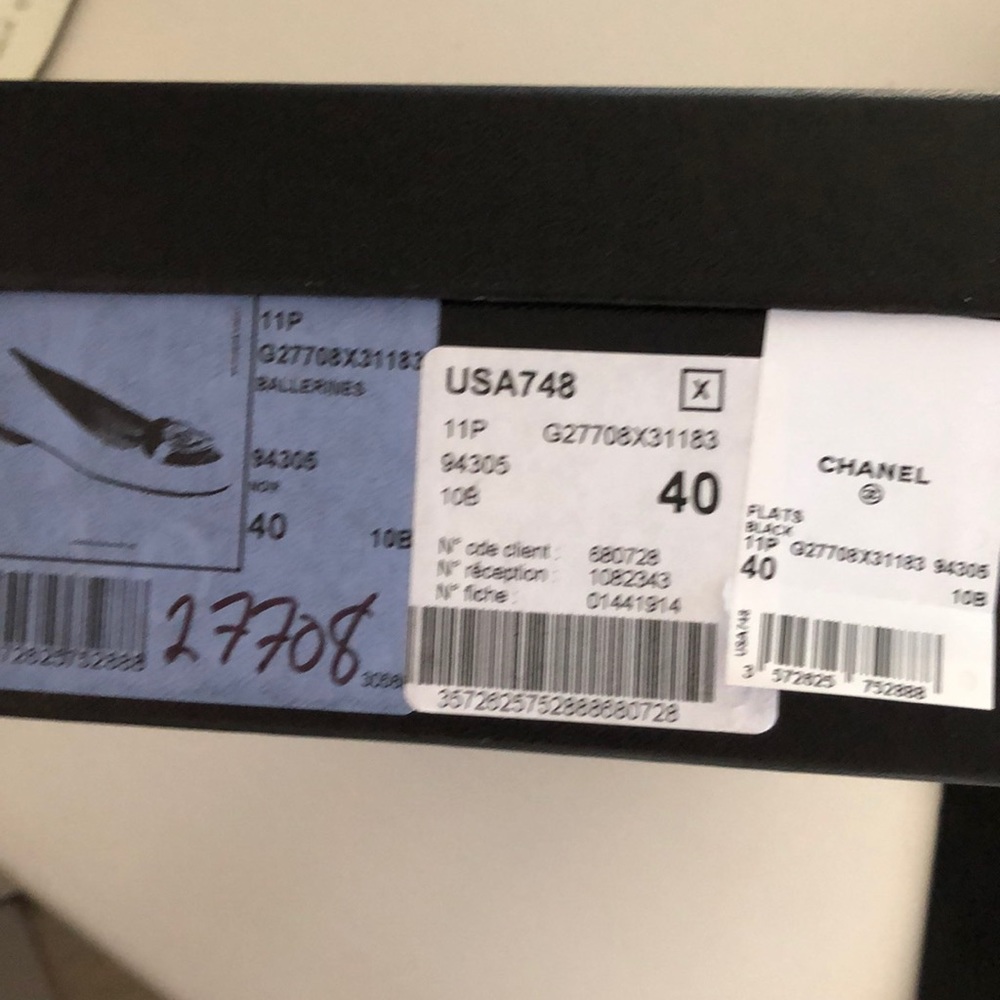 CHANEL classic ballerina flat w iconic metal logo - Picture 11 of 11
